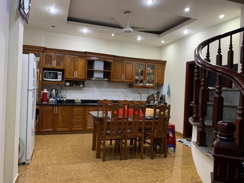 Gia đình mình đang cần tiền muốn bán nhanh nhà trong ngõ tại Hà Nội 11363026