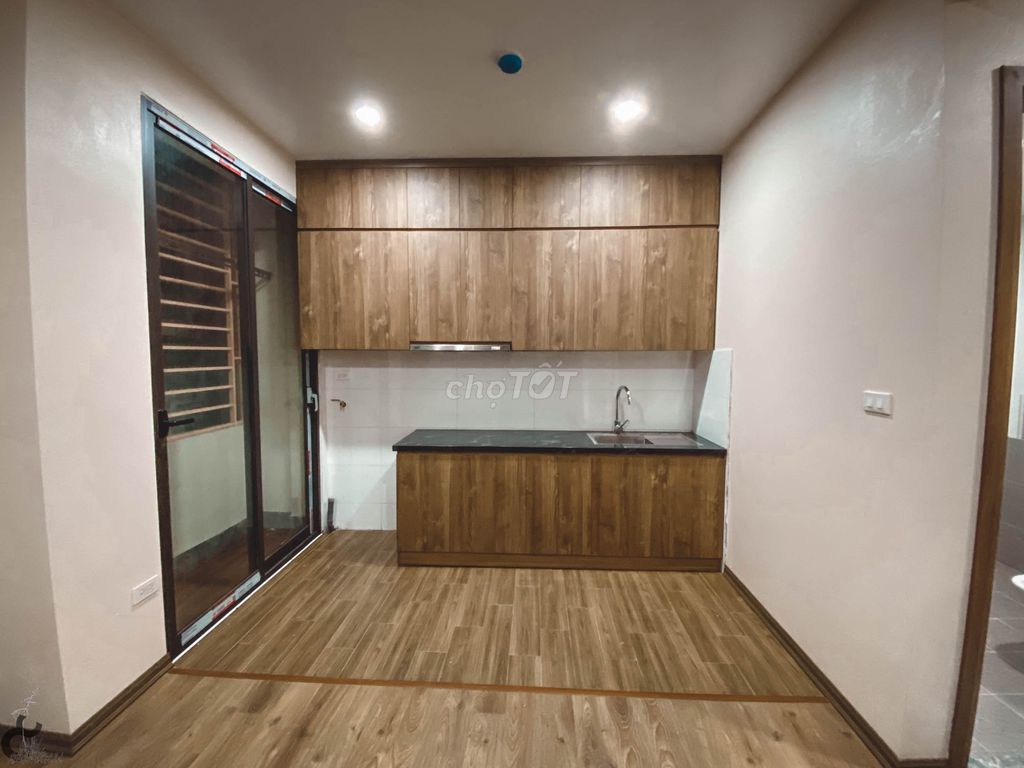 Cho thuê căn hộ dịch vụ mini tầng 8 view hồ Huy Văn đường Văn Chương 2, Đống Đa, Hà Nội 11385555