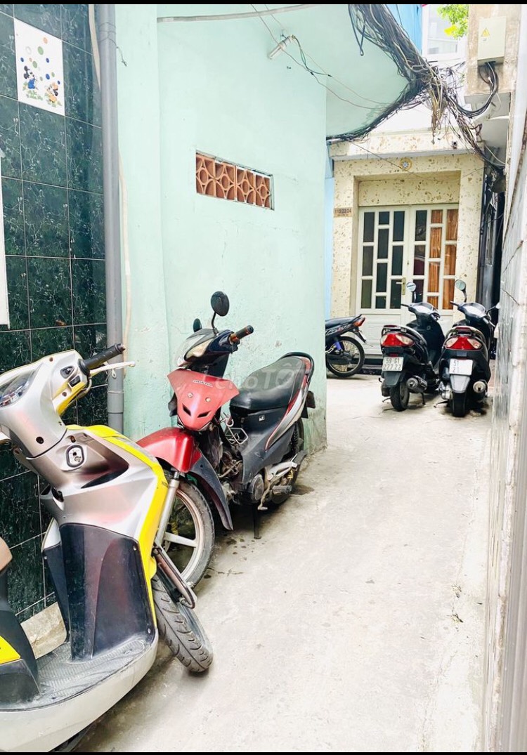 CHÍNH CHỦ BÁN GẤP NHÀ 1 TRỆT, 2 LẦU VỊ TRÍ ĐẮC ĐỊA NHẤT ĐƯỜNG NGUYỄN DU , PHƯỜNG BẾN THÀNH, QUẬN 1 11388000