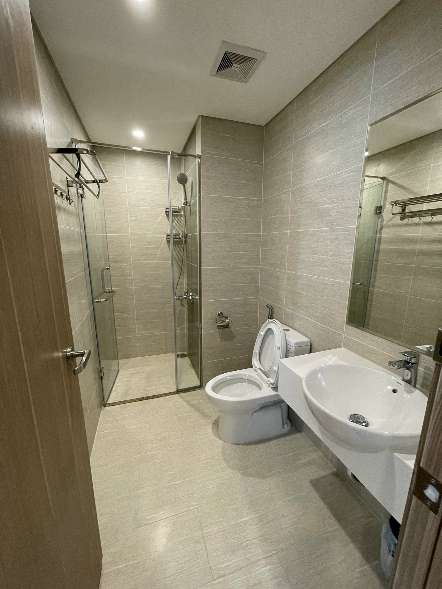 Chủ nhà muốn cho thuê căn hộ 1PN +1 đủ đồ, đẹp, sang trọng, giá thuê ngay chỉ 7 triệu 1 tháng 11388470