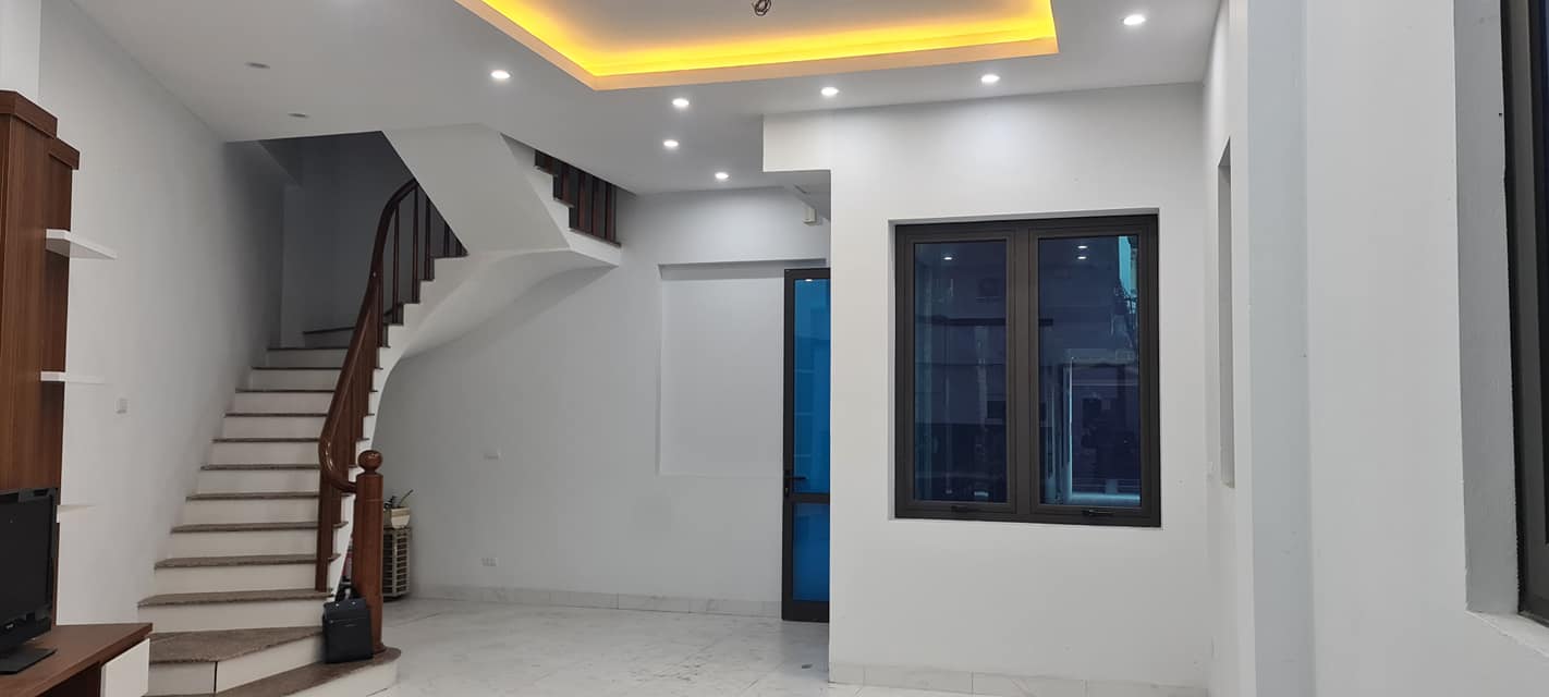 Nhà Mai Dịch - Ô tô đỗ cửa, ở luôn - Dòng tiền đỉnh - 50m2 5 tầng, 10m mặt tiền - Hơn 4 tỷ 11405128