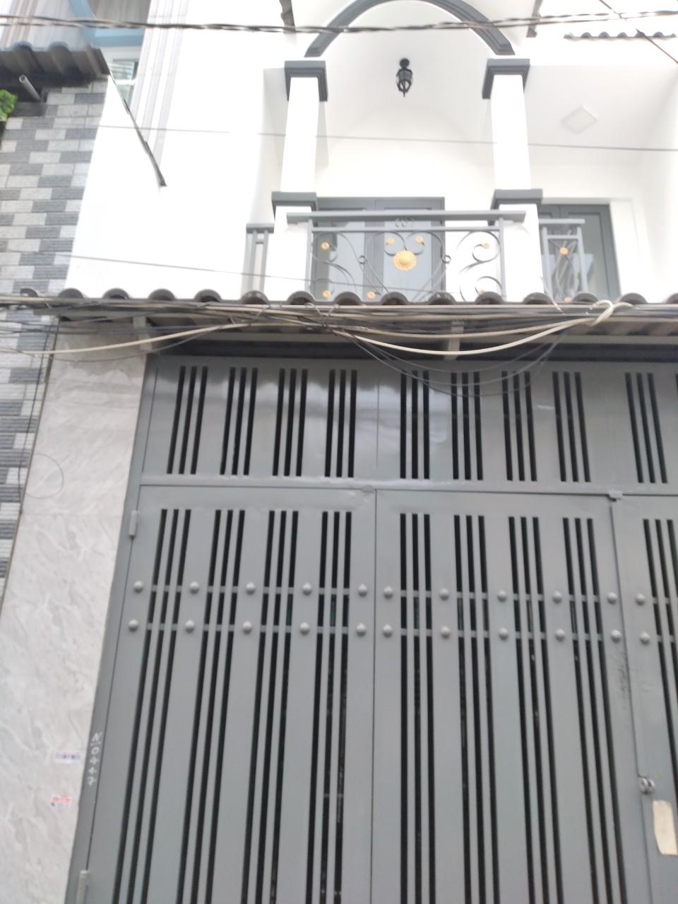 Bán nhà căn số 1 dien tích ngan 4 x dai 12 một trệt 2 lầu giá 5tỷ 800 triệu 11433641