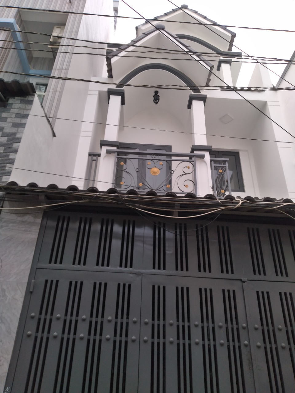 Bán nhà căn số 1 dien tích ngan 4 x dai 12 một trệt 2 lầu giá 5tỷ 800 triệu 11433641