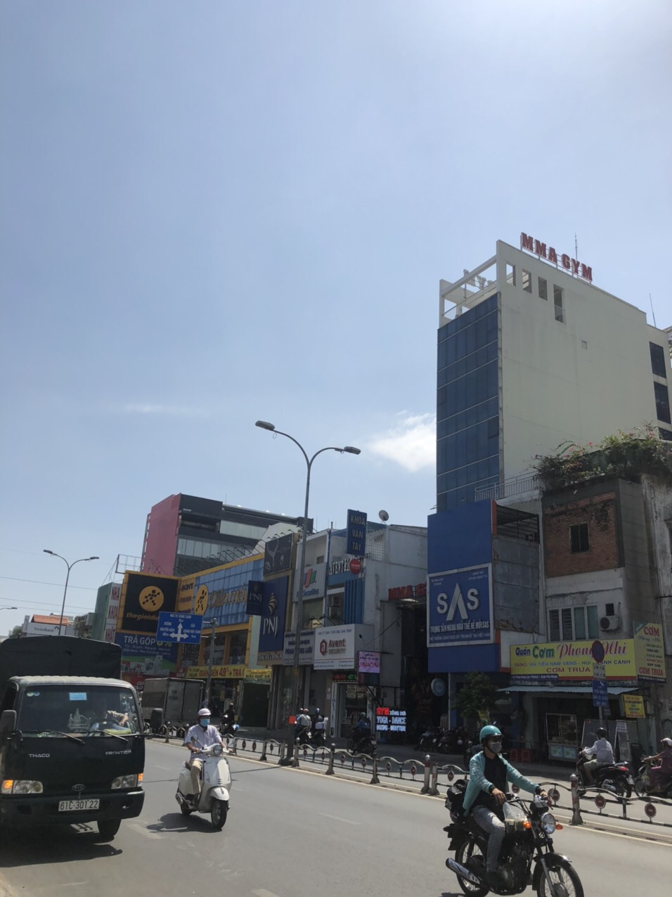 Bán Nhà 3 Mặt Tiền,100 m2,Gía 32.8 Tỷ ,Phan Đăng Lưu, P.3, Quận Phú Nhuận ,HCM. 11435163