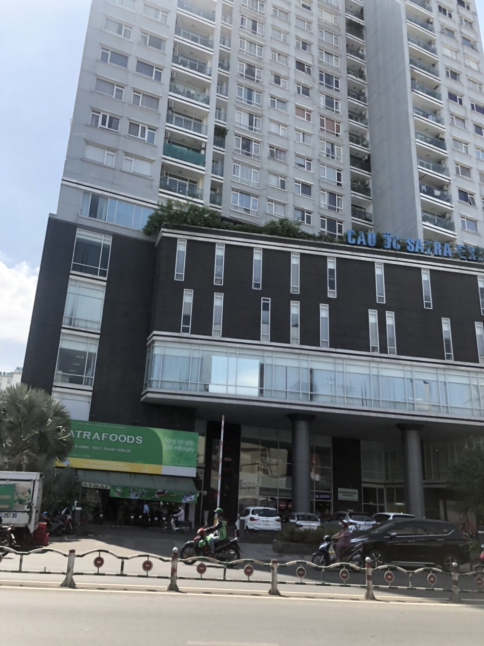 Bán Nhà 3 Mặt Tiền,100 m2,Gía 32.8 Tỷ ,Phan Đăng Lưu, P.3, Quận Phú Nhuận ,HCM. 11435163