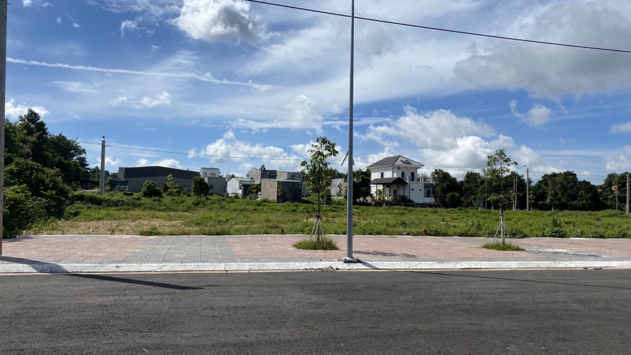 KHÔNG CẦN TIỀN TỶ CHỈ CẦN 750 TRIỆU LÀ CÓ THỂ SỞ HỮU LÔ ĐẤT 100M2 NGAY TRUNG TÂM TP BÀ RỊA HOTLINE 11439798