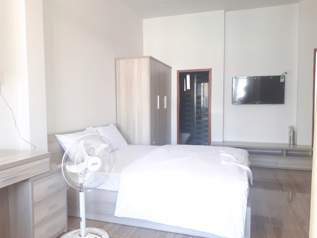 Nhà 5 tầng HXT Bạch Đằng phường 24 – 105m2 – doanh thu 75tr/tháng 11444437