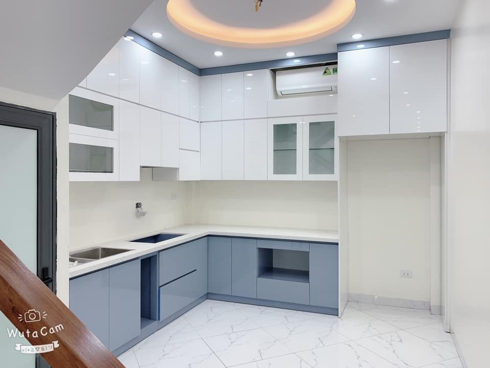 BÁN NHÀ LẠC LONG QUÂN. KINH DOANH, CHO THUÊ SẦM UẤT. DT 90 M2. 4 TẦNG. GIÁ 12.5 TỶ 11484477