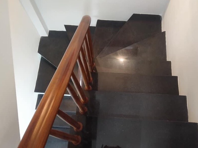 Bán gấp nhà Hà Đông 35m2 x 5 tầng giá rẻ lh: 0919272261 11491381