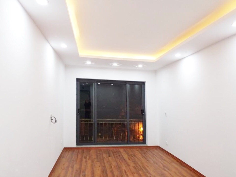 Ngấm đòn Covid, Bán gấp nhà Lê Trọng Tấn lô góc gara ô tô 11540487