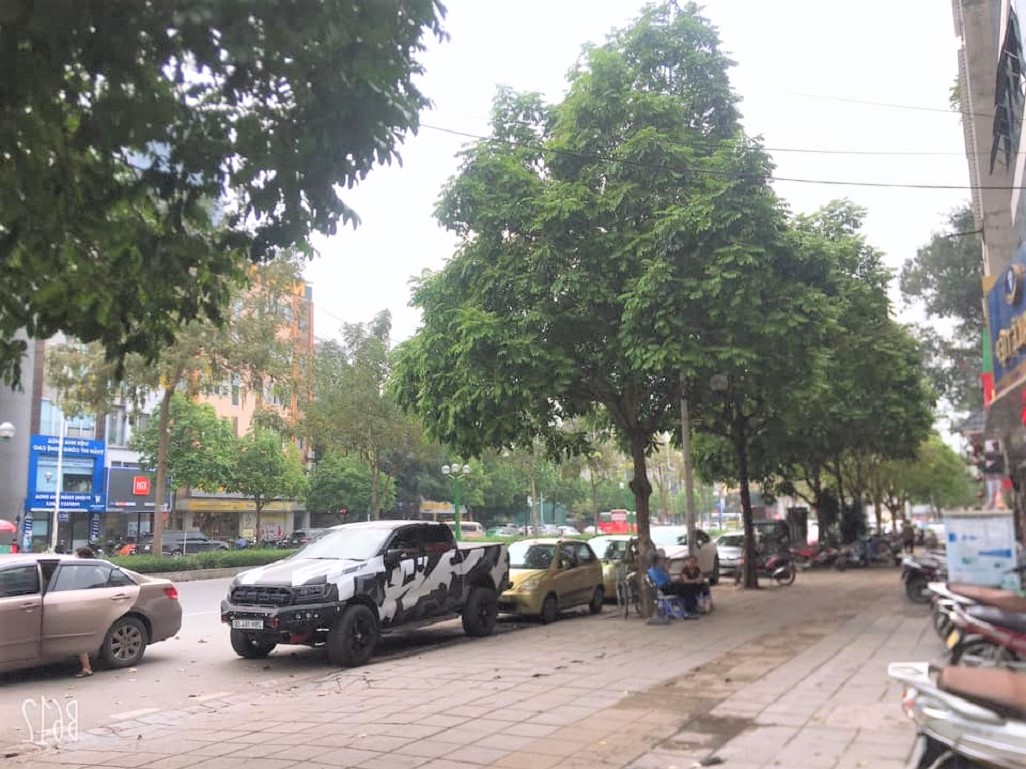 Bán nhà mặt phố Nguyễn Văn Huyên. Vỉa hè 8m, 8 làn ô tô. 124m2 MT8m 5T thang máy, 35tỷ 
 11546016