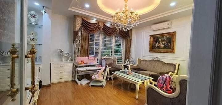  Nhà siêu đẹp Vĩnh Hồ 35m 8.8 tỷ


 11549124