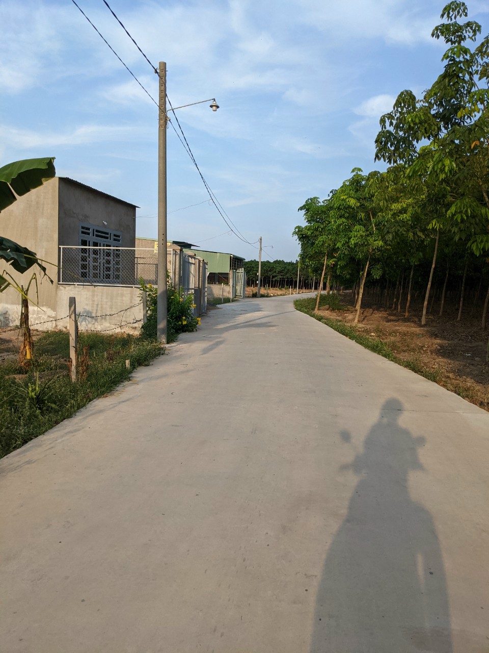 CẦN BÁN NHÀ ĐẤT Ở LONG THÀNH VÀ TRẢNG BOM, ĐỒNG NAI, HIỆN TẠI CÓ 2 LÔ ĐẤT VÀ 1 CĂN BIỆT THỰ. GIÁ 11563461