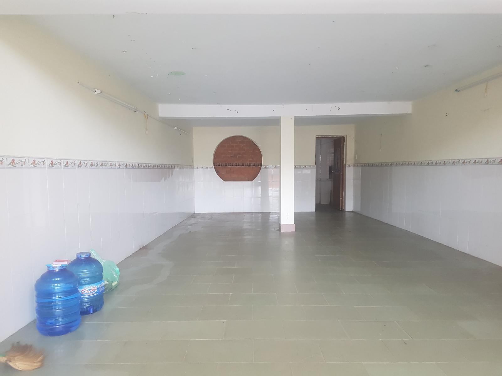 Cho thuê mặt bằng 1 trệt 3 tầng đường 30/4 P11, TPVT Giá 8 triệu/tháng 11572955