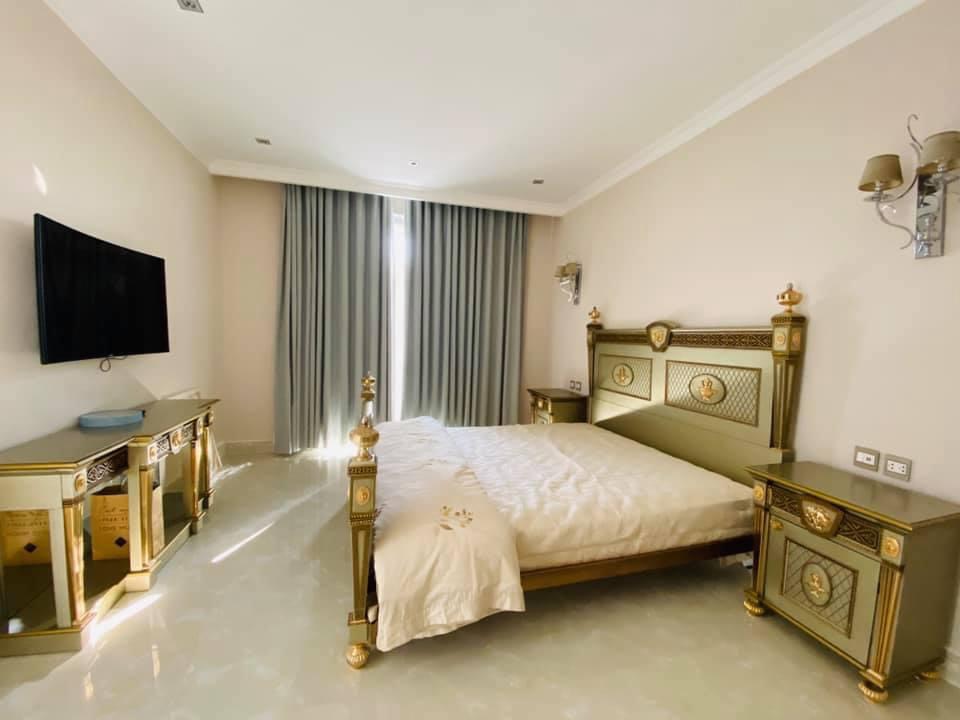 Bán Biệt thự Khu Chateau Villa, Quận 7, DT 22x26m, 4 Tầng, 259 tỷ (TL) 11607984