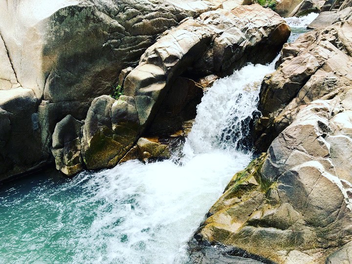 Suối đá Cam Phước Tây - Cam Lâm 11641591