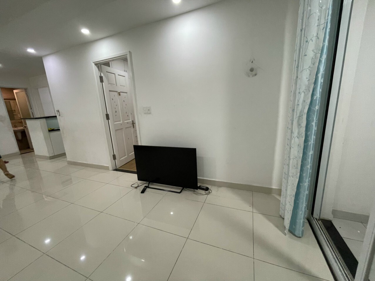 Cần bán căn hộ Melody Âu Cơ quận Tân Phú, 68m2 2PN 2WC đẹp như hình , giá tốt nhất  11662258