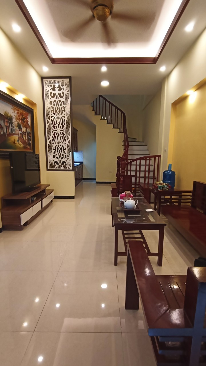 CHỦ ĐANG THAY ĐỔI CHỖ Ở ĐỊNH CƯ TẠI NƯỚC NGOÀI NÊN CẦN BÁN NHÀ GẤP NHÀ XÂY 5 TẦNG VỊ TRÍ ĐẸP SÁNG 11669570