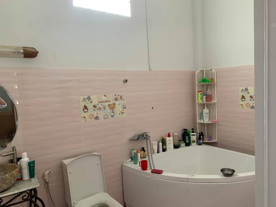 Ngộp BANK bán gấp nhà HXH Lương Thế Vinh Tân Phú 118m2(6x20x3T) 7.3 tỷ. Bán đất tặng nhà 11669579