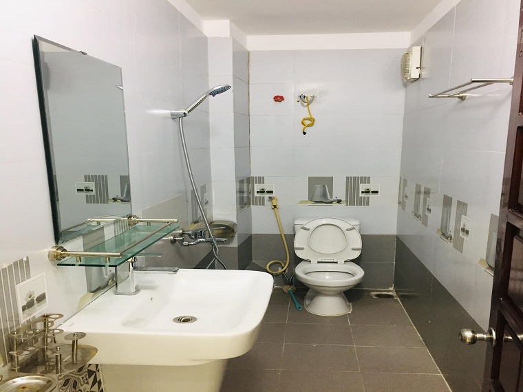 Mặt phố Khương Đình vỉa hè rộng 5m kinh doanh thang máy nhập khẩu 59mx7T MT4m giá 15.5 tỷ  11670906