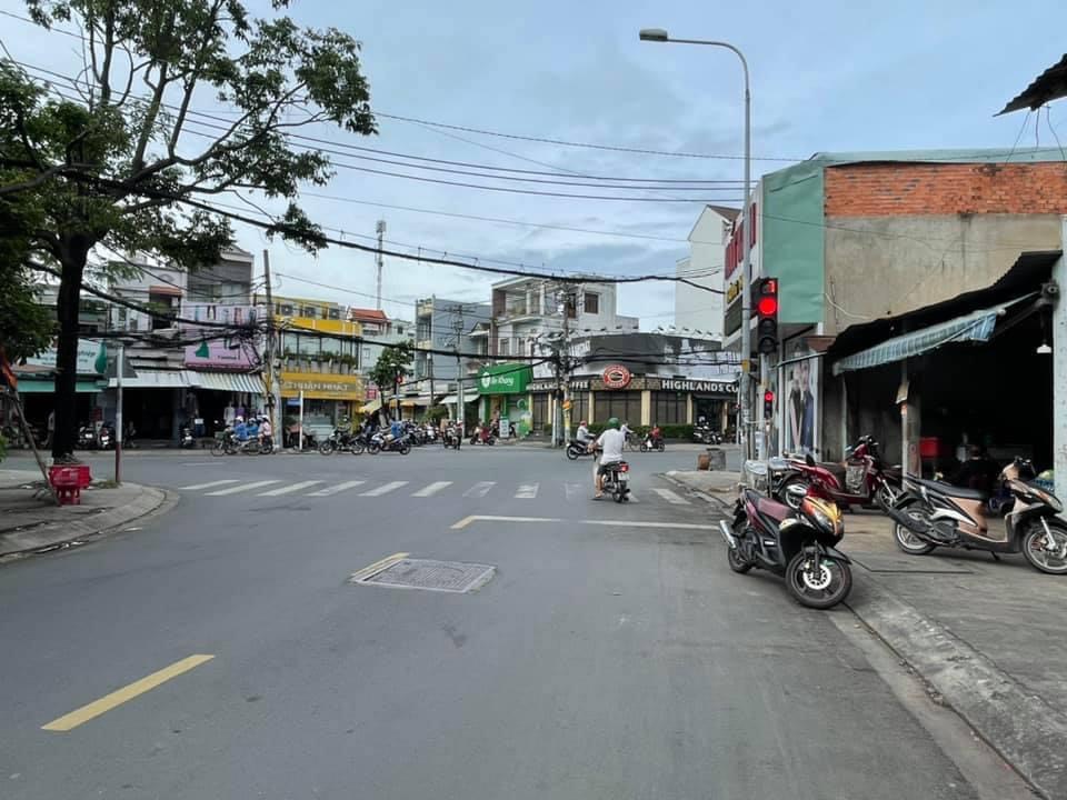 bán nhà MT Trần Quang Cơ - Thạch Lam, DT 7x17m, cấp 4, giá 11 tỷ (tl) 11674984