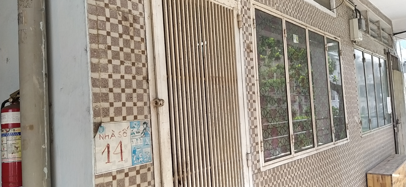 
Cần bán lầu 1 lô B Chung Cư Miếu Nổi , 54A Vũ Huy Tấn, P3, Bình Thạnh 
 11682676