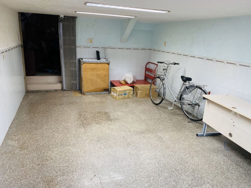 CHO THUÊ MẶT BẰNG NGAY TRUNG TÂM QUẬN 5 11722607