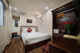 Cho thuê khách sạn cao cấp 7 tầng 55 Hàng Buồm và nhà 6 tầng ngõ Vạn Kiếp, Hoàn Kiếm, Hà Nội. 11740613