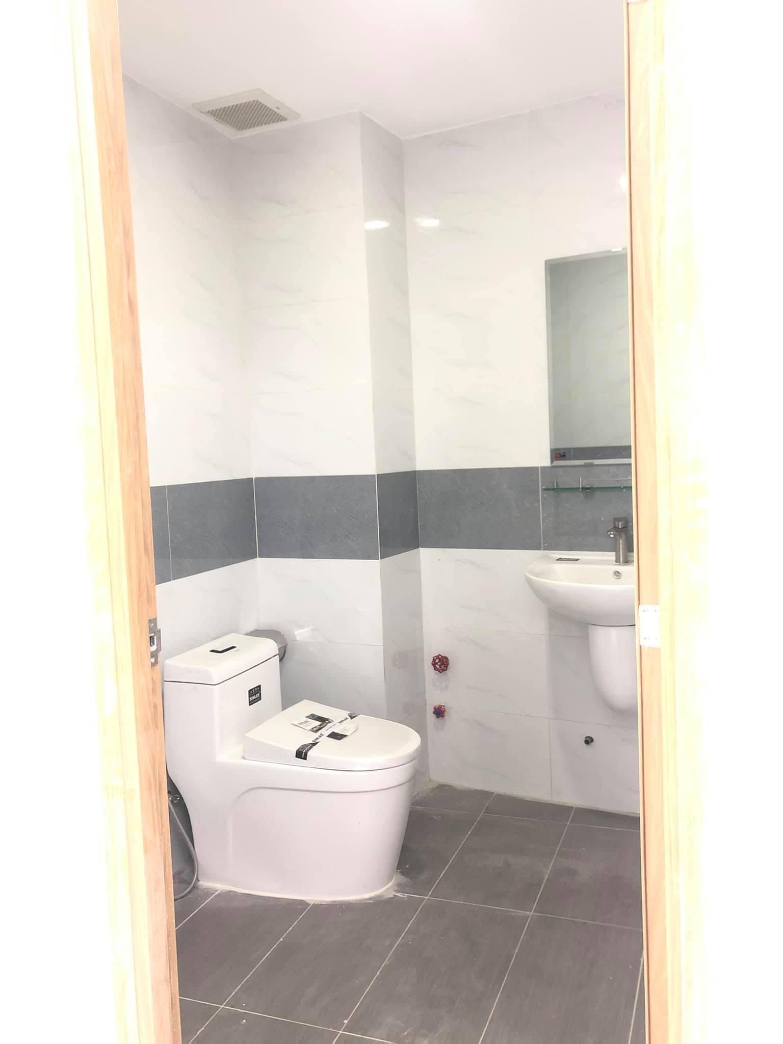 BÁN NHÀ MẶT TIỀN PHÚ NHUẬN CỰC HIẾM 42M X 4 TẦNG, NỞ HẬU, Ô TÔ, KD. LH: 037.6966.383 11748738