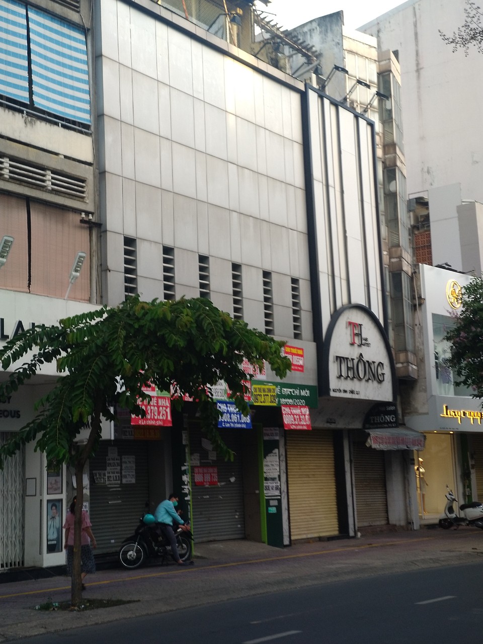 Cho Thuê Mặt Bằng  Sư Vạn Hạnh  P. 12 Quận 10. 11757432