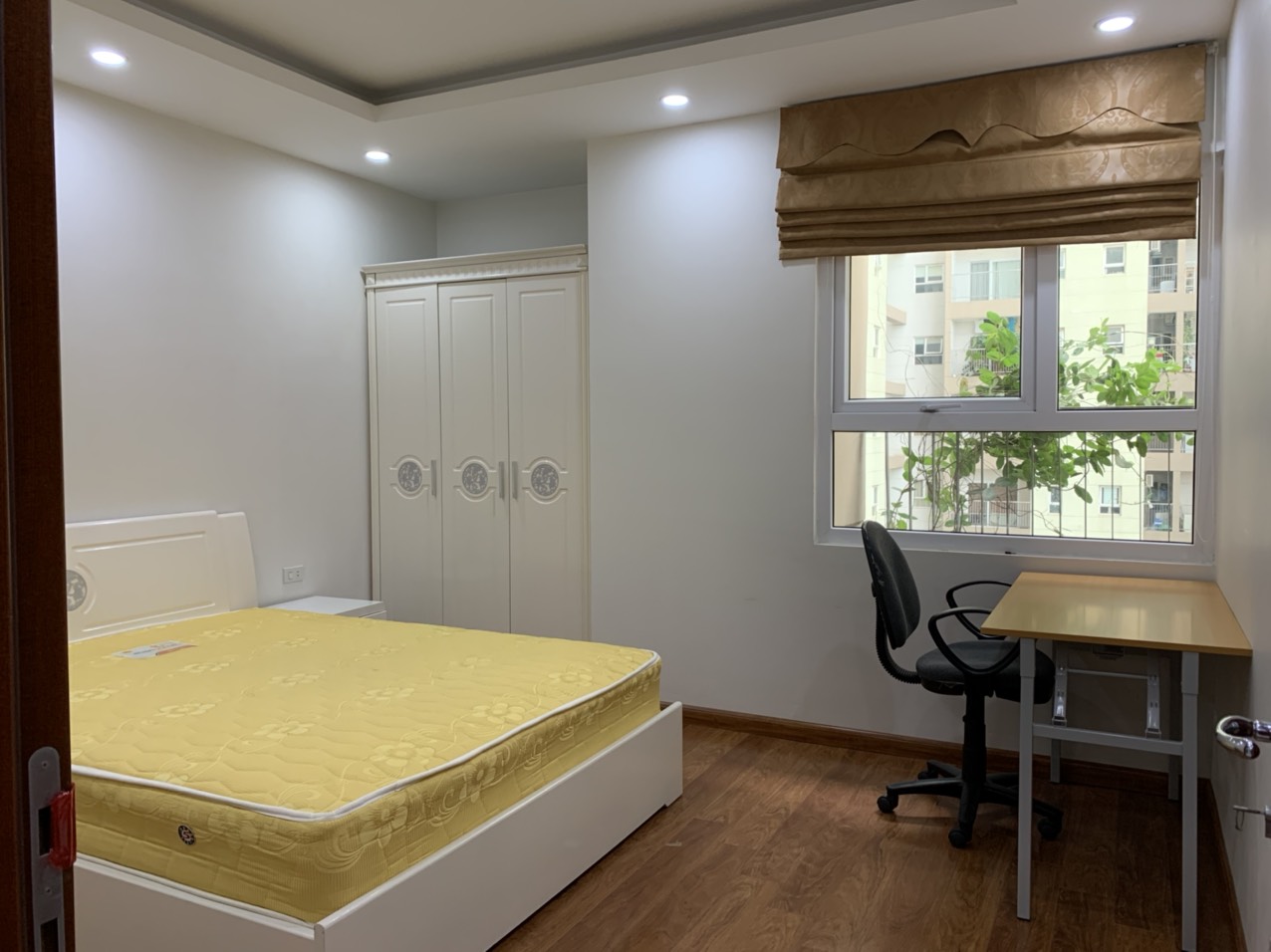 Chủ gửi bán căn hộ Goldenpalace. Tháp A,  DT 85m2, 2ngủ. Lh: 0987055012. 11779275