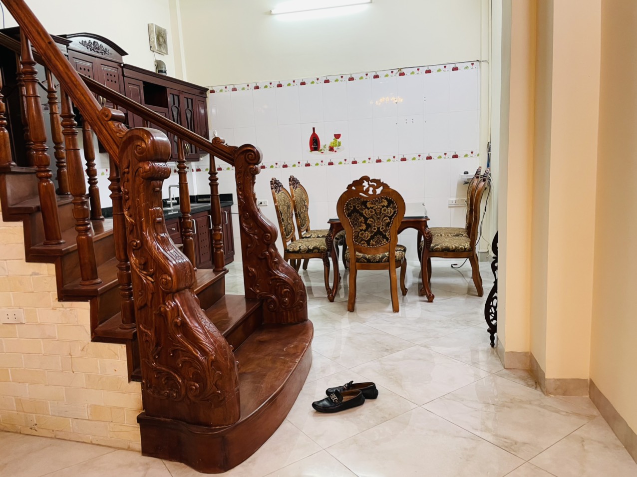 Chính chủ cần cho thuê nhà ngõ 39 Hào Nam, Đống Đa, Hà Nội 11875970