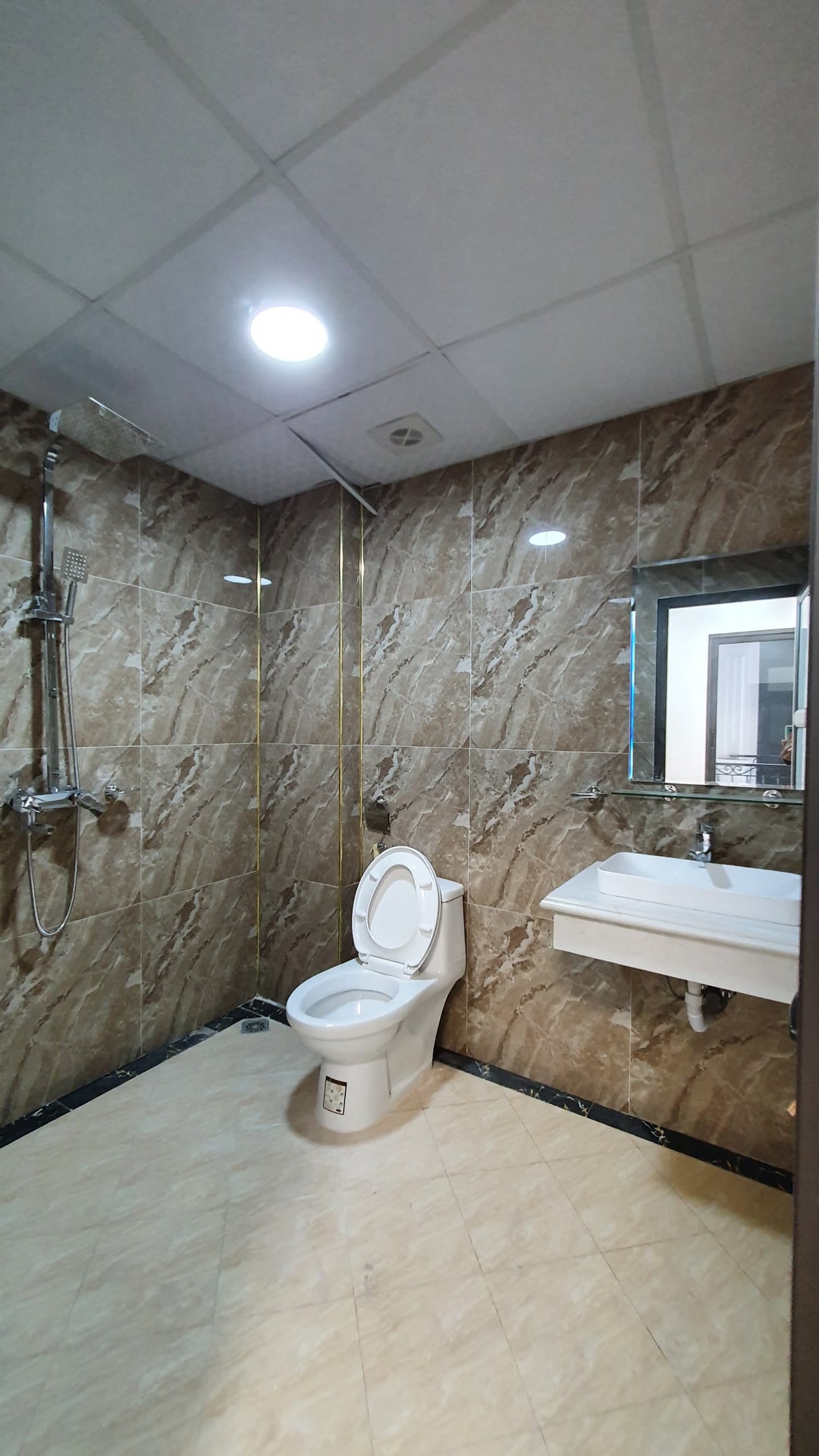 BÁN NHÀ RIÊNG ĐƯỜNG NGUYỄN KHÁNH TOÀN. NGÕ TO RỘNG. OTO VÀO. DT56M2. 5 TẦNG. GIÁ 8.8 TỶ 11820318