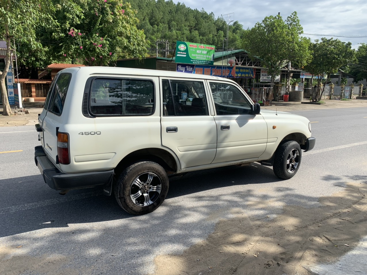 THÁI THỦY AUTO 11828522