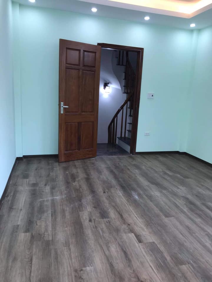 BÁN NHÀ RIÊNG ĐƯỜNG TRẦN THÁI TÔNG. Ô TÔ VÀO. KINH DOANH. DT 55m2. 5 TẦNG. GIÁ 7.8 TỶ 11835785