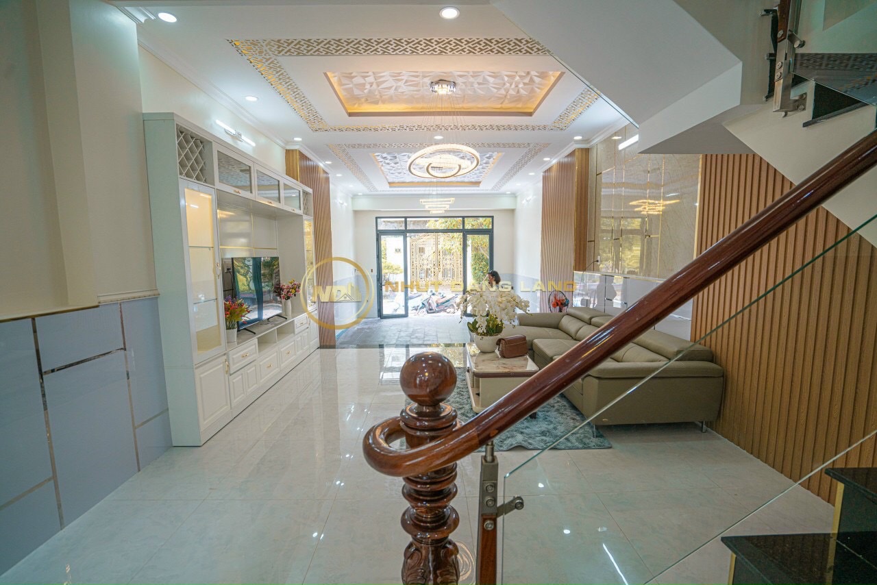 Bán nhà Nguyễn Tuân, 85m2, xe tải tránh, kinh doanh, MT rộng 5.6m, 9.4 tỷ. 11835855