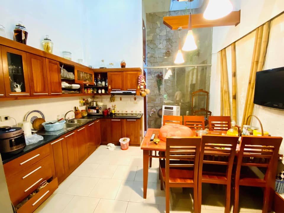 BÁN NHÀ RIÊNG ĐƯỜNG NGUYỄN KHÁNH TOÀN. TẶNG FULL NỘI THẤT ĐẸP. Ô TÔ VÀO. DT 51m2. GIÁ 8.4 TỶ 11836653