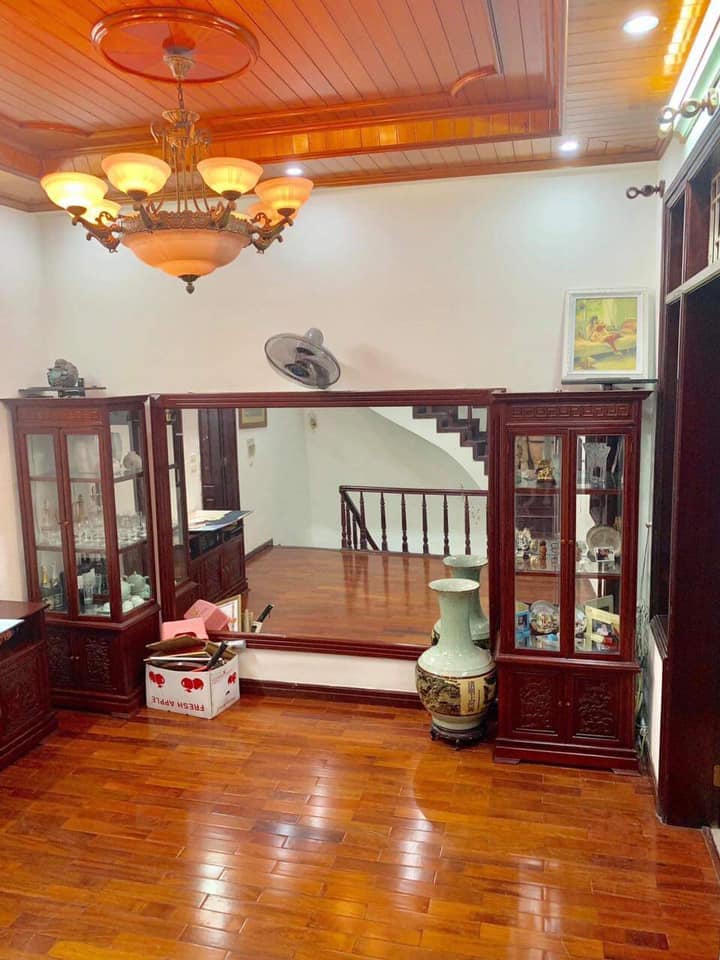 BÁN NHÀ RIÊNG ĐƯỜNG NGUYỄN KHÁNH TOÀN. TẶNG FULL NỘI THẤT ĐẸP. Ô TÔ VÀO. DT 51m2. GIÁ 8.4 TỶ 11836653