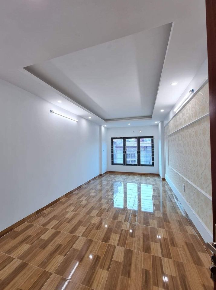 Bán nhà đường Phùng Chí Kiên, Cầu Giấy 33m x 6T, Ô tô, Kinh doanh 11861078