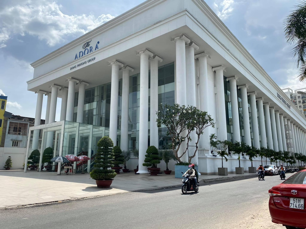 Bán nhà mặt tiền Nguyễn Văn Công, 72m2, KD, 3 bước ra chợ Tân Sơn Nhất, 9.3 tỷ. 11872189