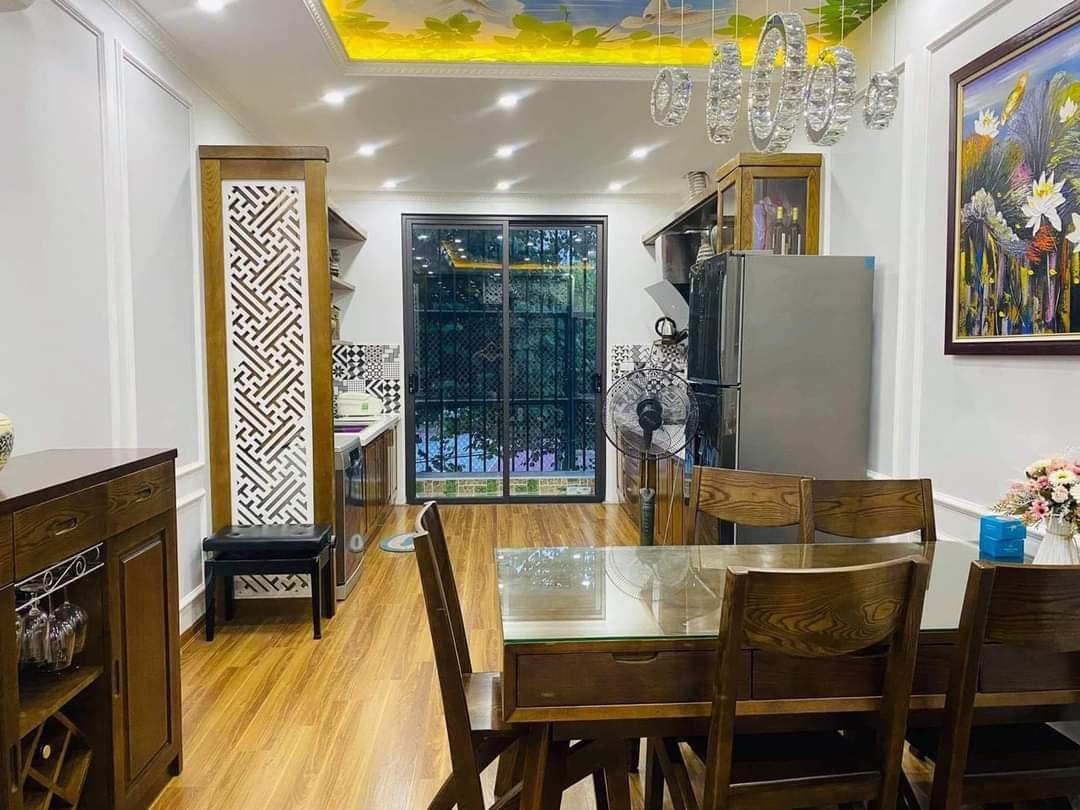 Bán nhà 77m x 5T đường Nguyễn Hoàng Tôn, Tây Hồ, Ô tô 11910676