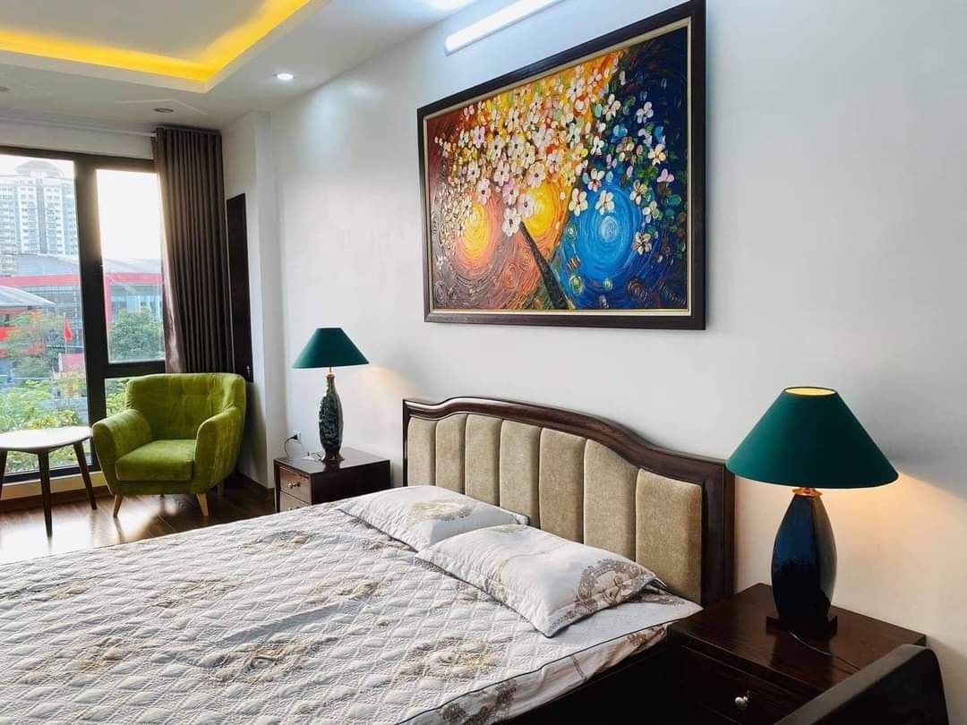 Bán nhà 77m x 5T đường Nguyễn Hoàng Tôn, Tây Hồ, Ô tô 11910676