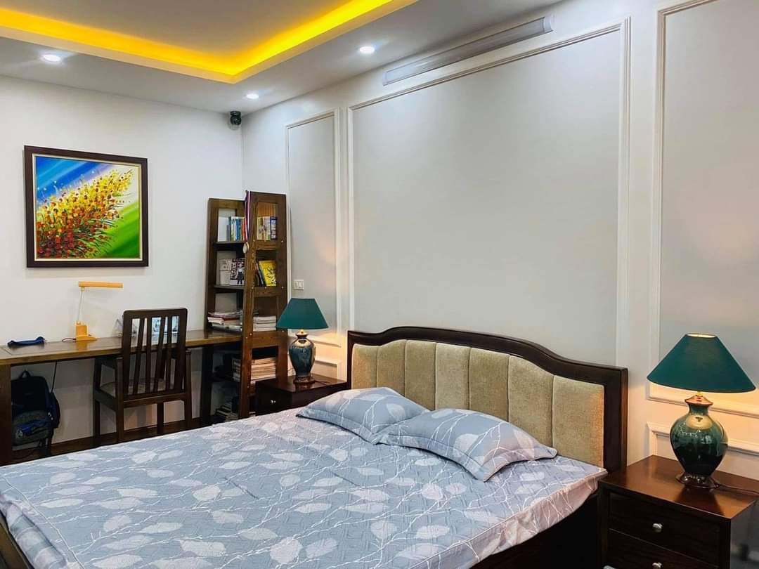 Bán nhà 77m x 5T đường Nguyễn Hoàng Tôn, Tây Hồ, Ô tô 11910676