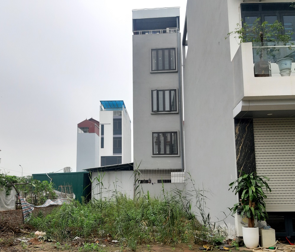 35m2 lô góc khuôn 5x7. Đường 10m và 5m. Trâu Quỳ, Gia Lâm, Hà Nội. Lh 0989894845. 11924436