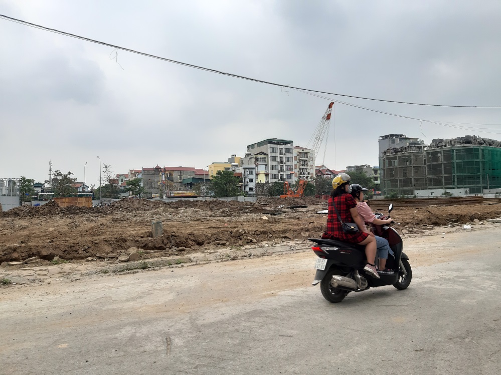 Đất kinh doanh Trâu Quỳ, Gia Lâm, Hà Nội. Dt 303m2. 2 mặt tiền. Đường 9m. Lh 0989894845. 11936232