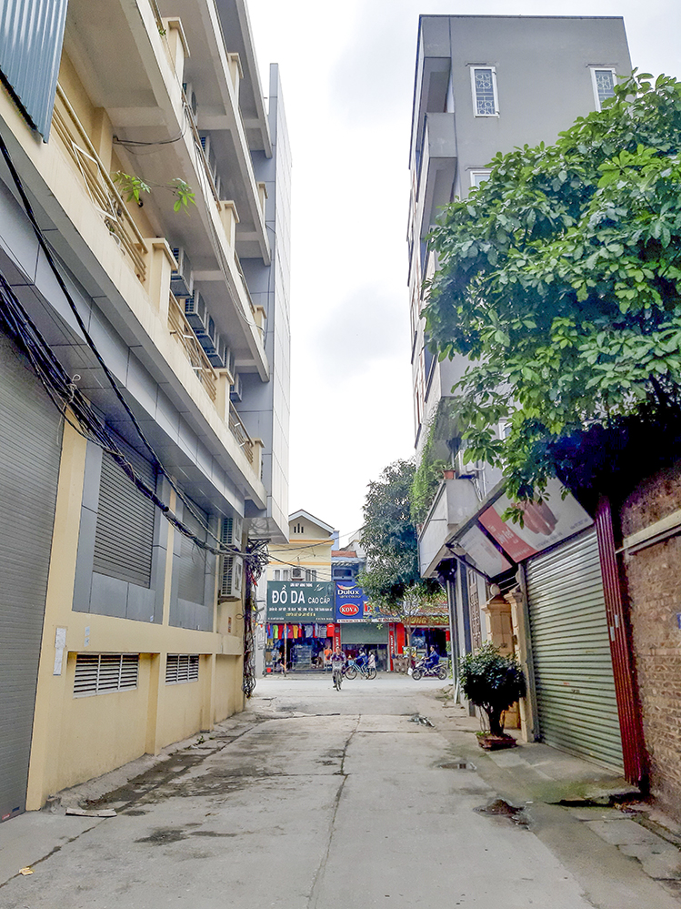 Nhà 5 tầng tại Trâu Quỳ, Gia Lâm, Hà Nội bán GẤP. 52m2. Trục kinh doanh. Lh 0989894845. 11972314