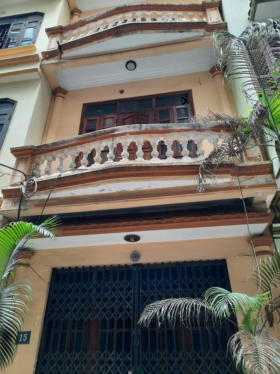 Bán nhà Hoàng Quốc Việt, 50m2, 4Tầng, M.Tiền: 3.9m Giá: 8.xx 12159211