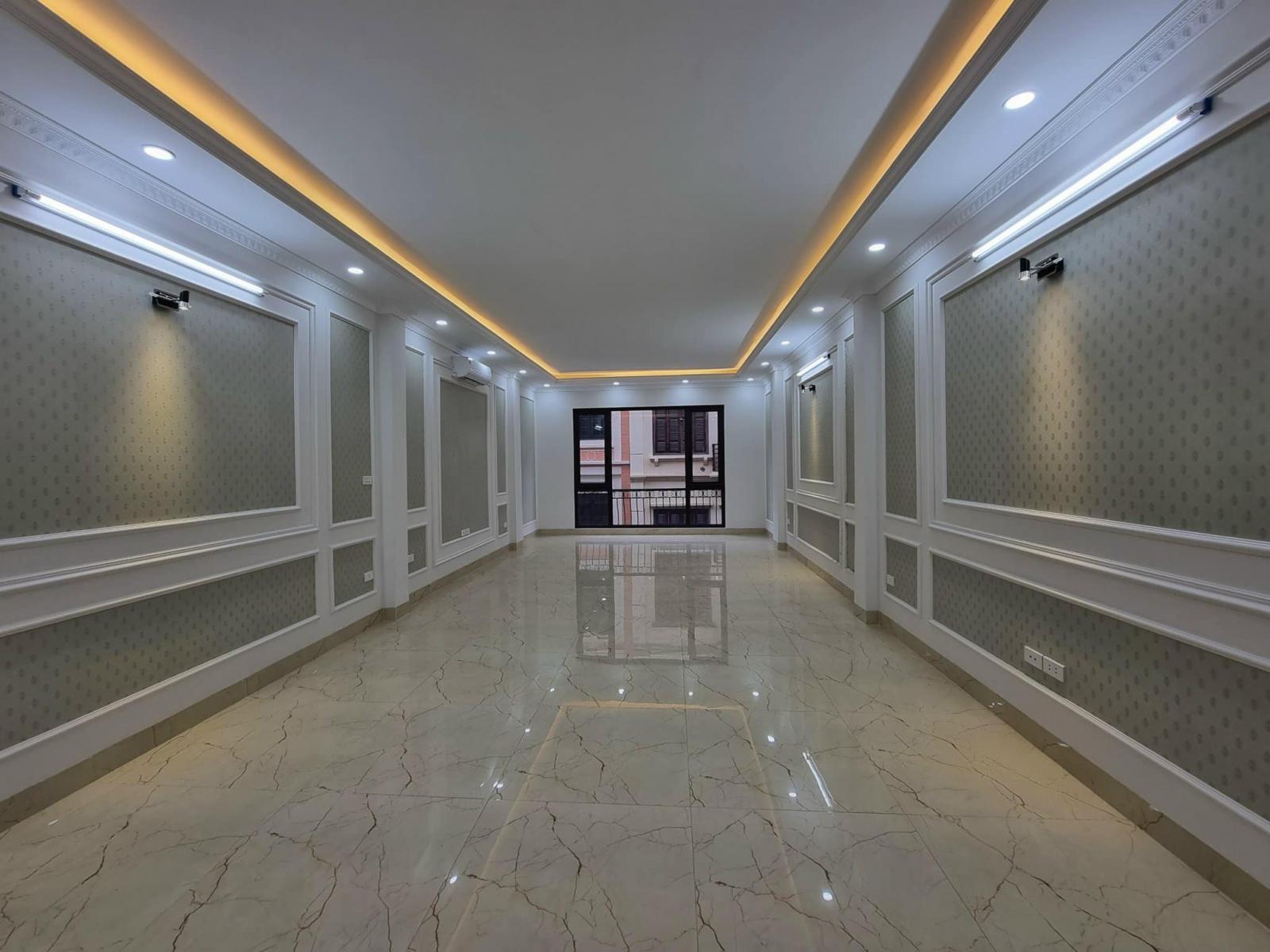 CHỈ 18 TỶ SỞ HỮU NGAY nhà Trần Vỹ 80 m2 8 tầng, THÔNG SÀN THANG MÁY, P.LÔ,LÔ GÓC, VIEW PHỐ TRẦN VỸ 12181125