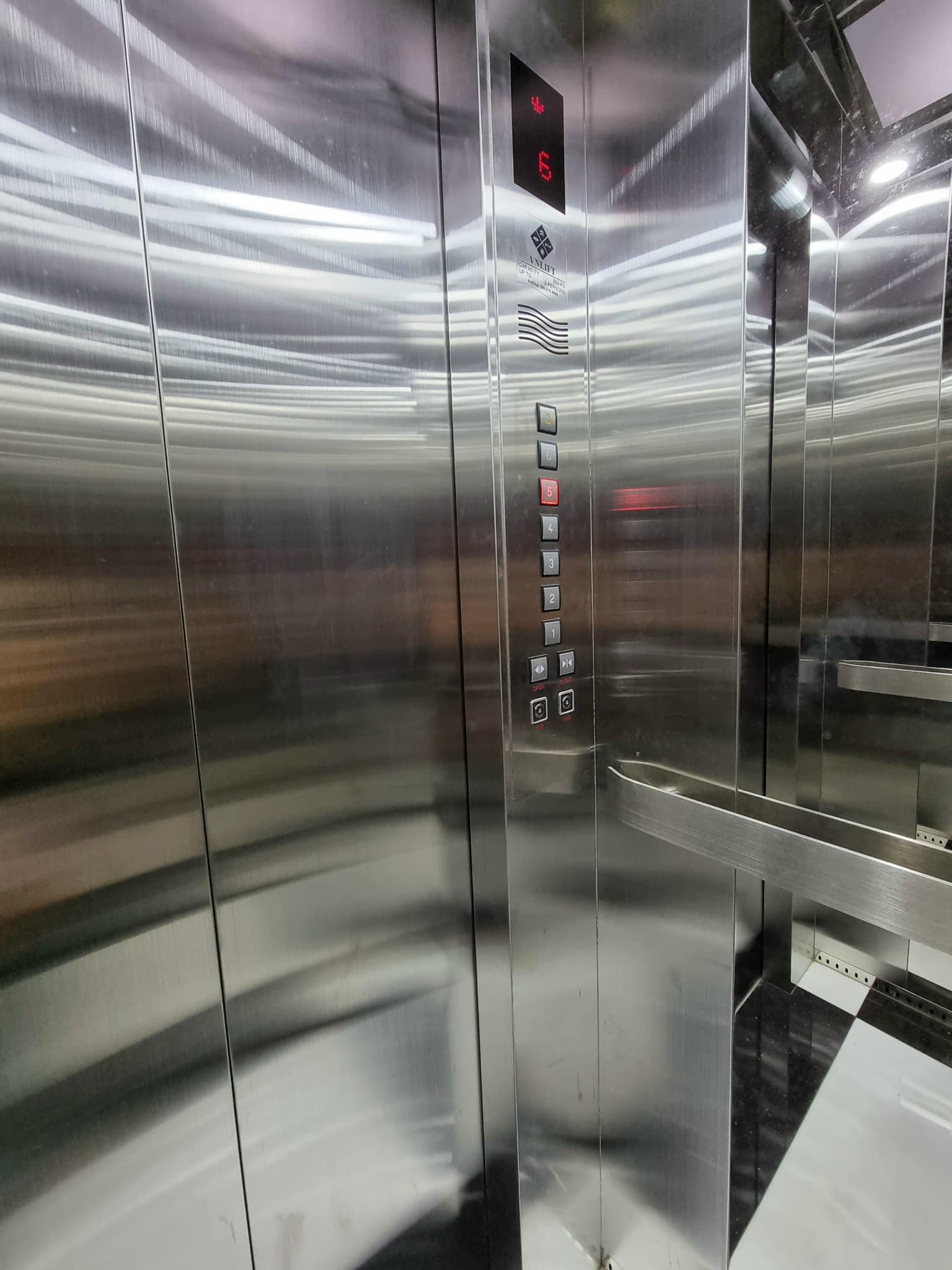 CHỈ 18 TỶ SỞ HỮU NGAY nhà Trần Vỹ 80 m2 8 tầng, THÔNG SÀN THANG MÁY, P.LÔ,LÔ GÓC, VIEW PHỐ TRẦN VỸ 12181125