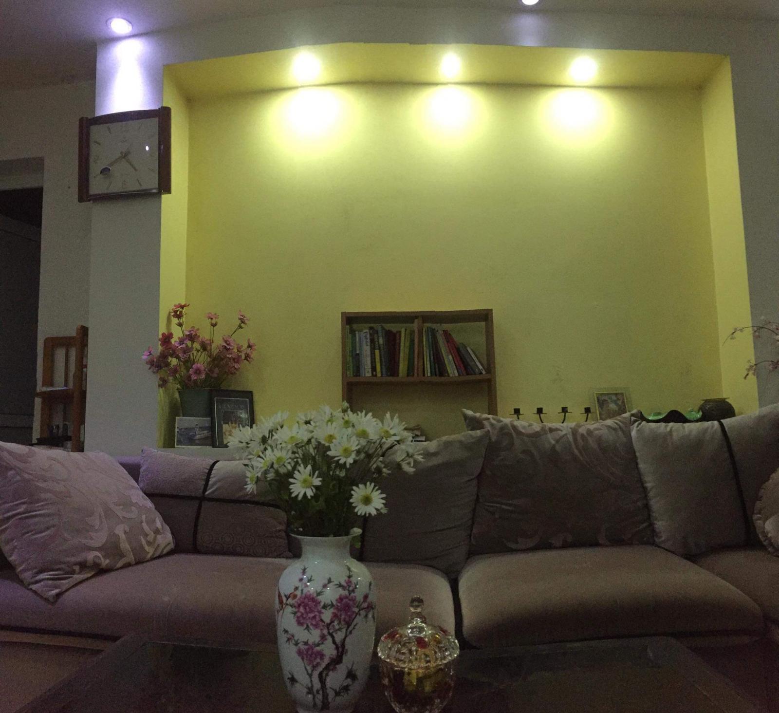 Bán căn hộ tập thể công an 104 Nguyễn Huy Tưởng, Thanh Xuân căn hộ ở tầng 1 dt hơn 100m nhà sửa đẹp
 12207674